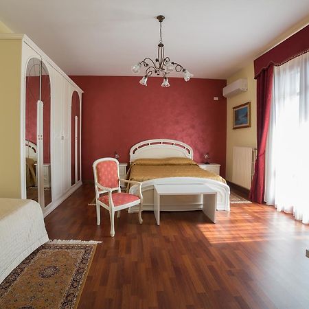 B&B Diamante Nissoria Buitenkant foto