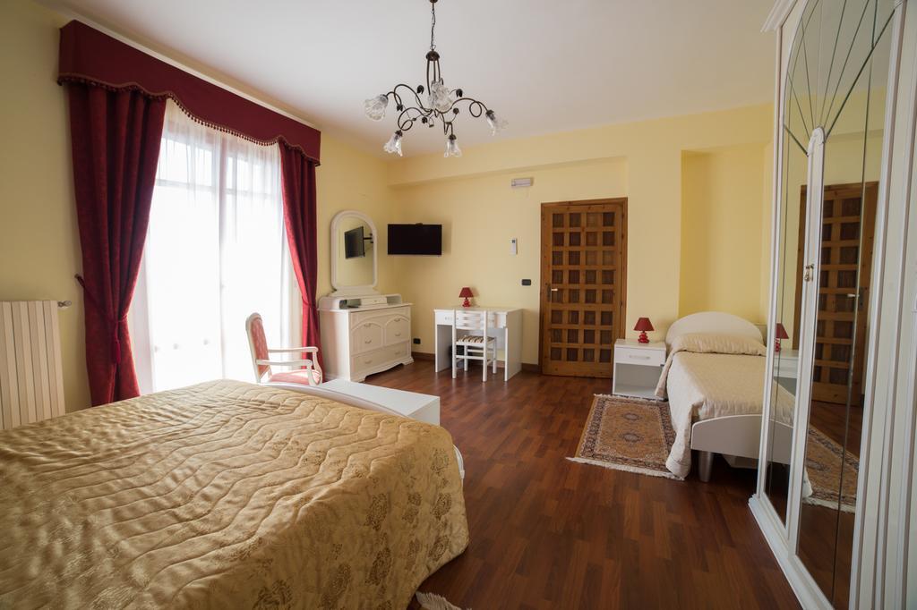 B&B Diamante Nissoria Buitenkant foto