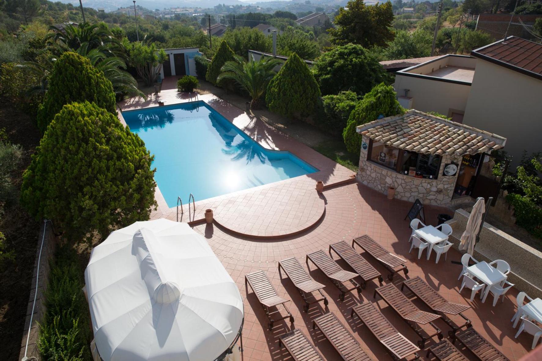 B&B Diamante Nissoria Buitenkant foto