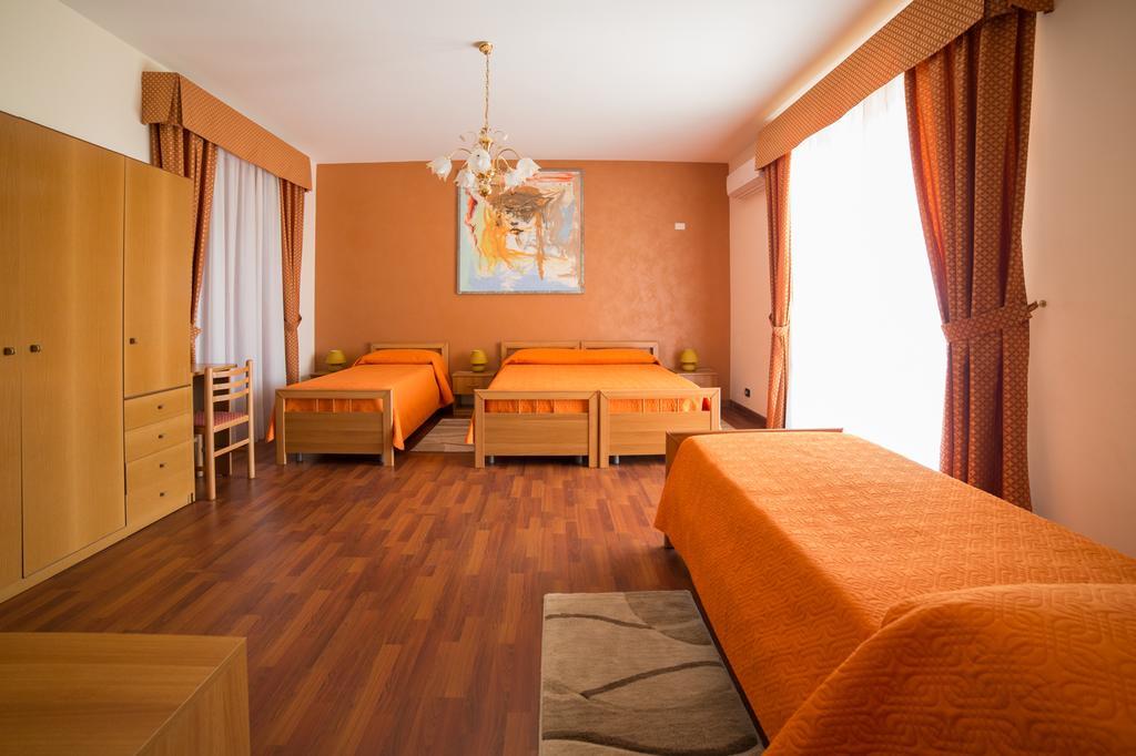B&B Diamante Nissoria Buitenkant foto