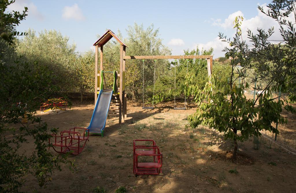 B&B Diamante Nissoria Buitenkant foto